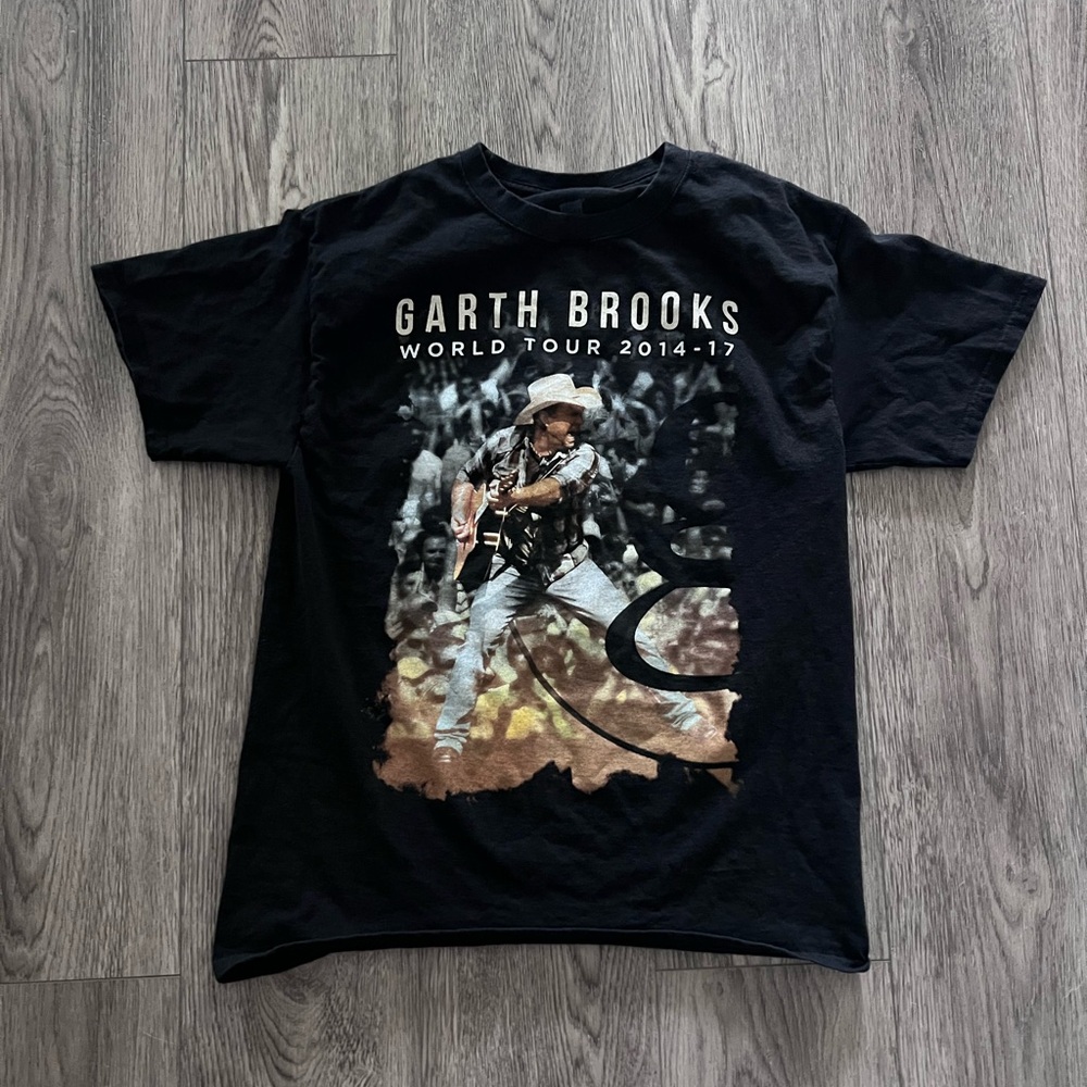 Garth Brooks World Tour Concert Tshirt 2014 - 2017 Medium